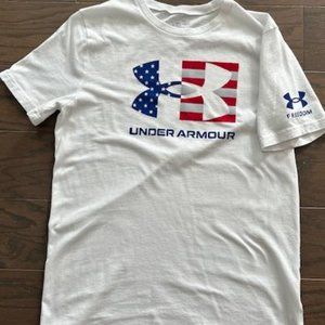 Under Armour Freedom flag t-shirt YXL Gently worn